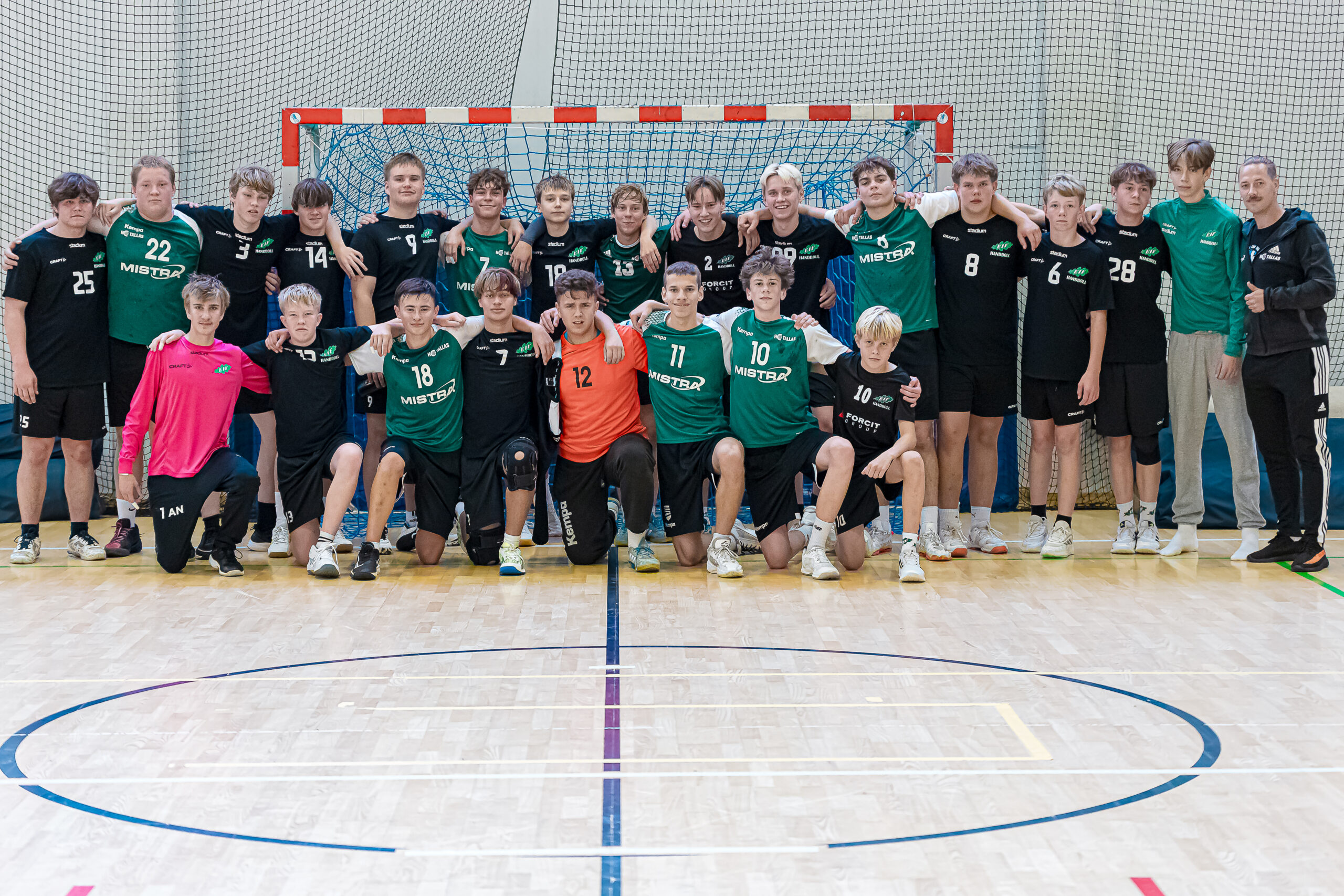 HC Tallase noored pidasid EIF Handbolliga sõpruskohtumise.